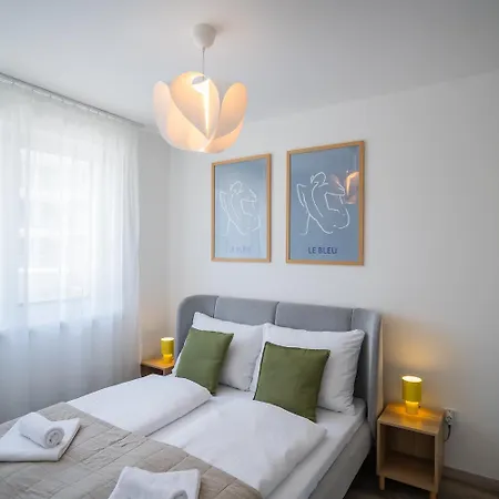 דירה Lakefront - Pool & Panorama