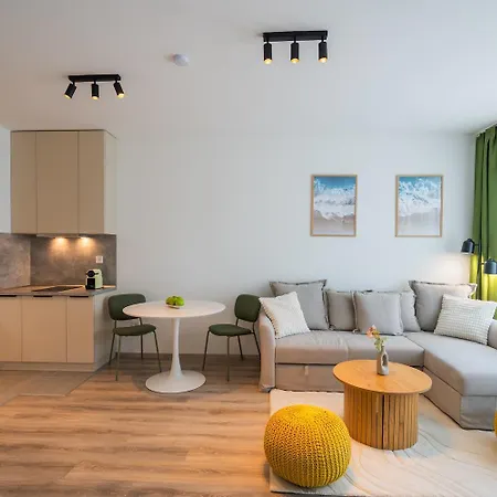 Lakefront - Pool & Panorama דירה *