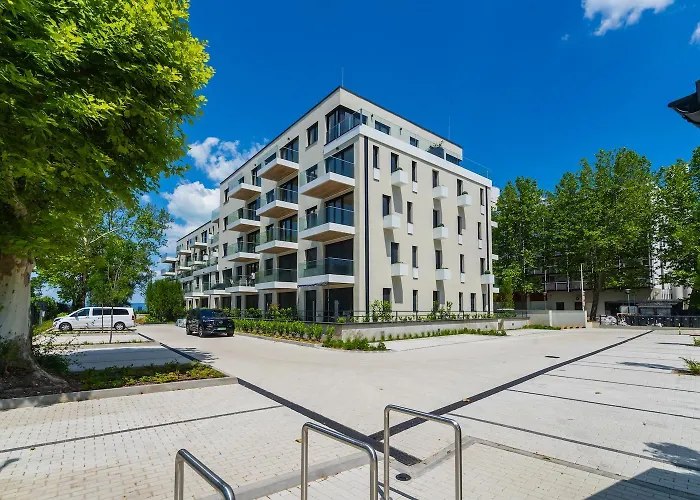 Daire Lakefront - Pool & Panorama Siofok