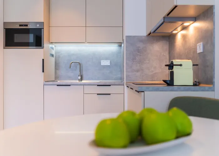 Lakefront - Pool & Panorama Daire