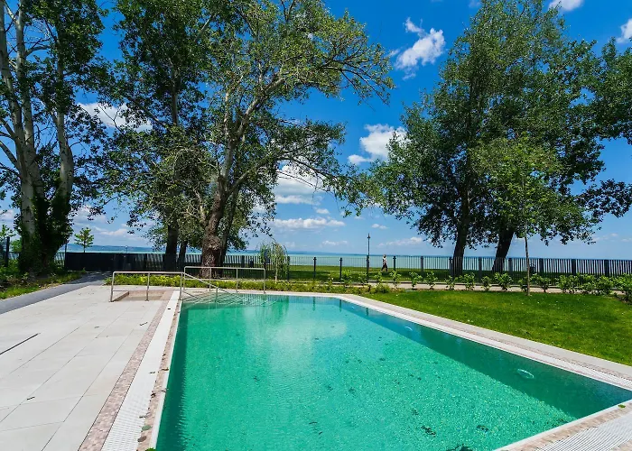 Lakefront - Pool & Panorama * Siófok