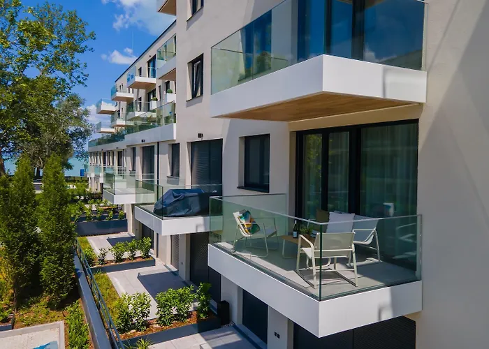 Daire Lakefront - Pool & Panorama *